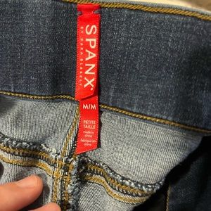 Womens Medium petite Spanx pull on jeans